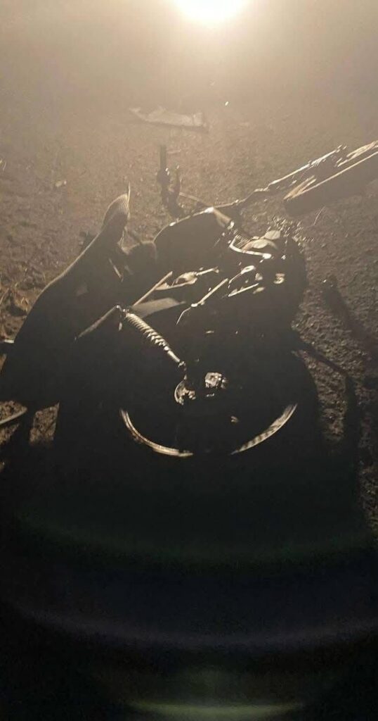 Motociclista pierde la vida tras impactar con una camioneta