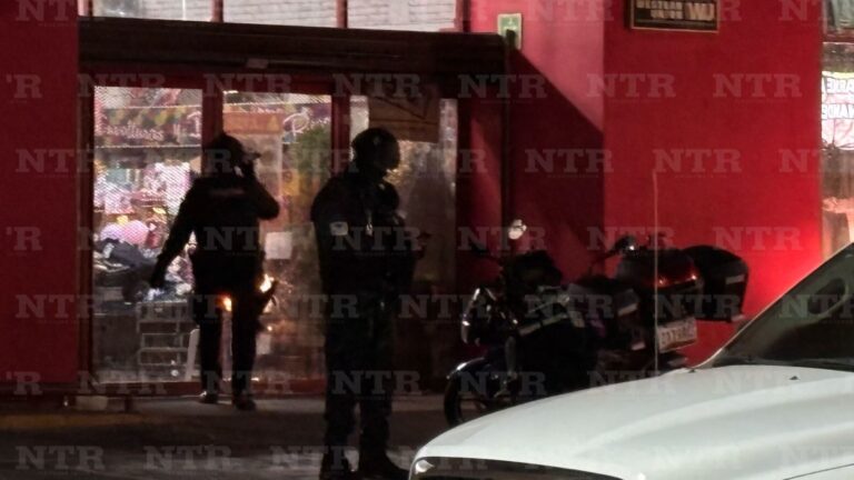 Empleados de tienda departamental frustran robo