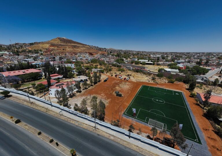 Entregan cancha y muro perimetral en Prepa II extensión Guadalupe