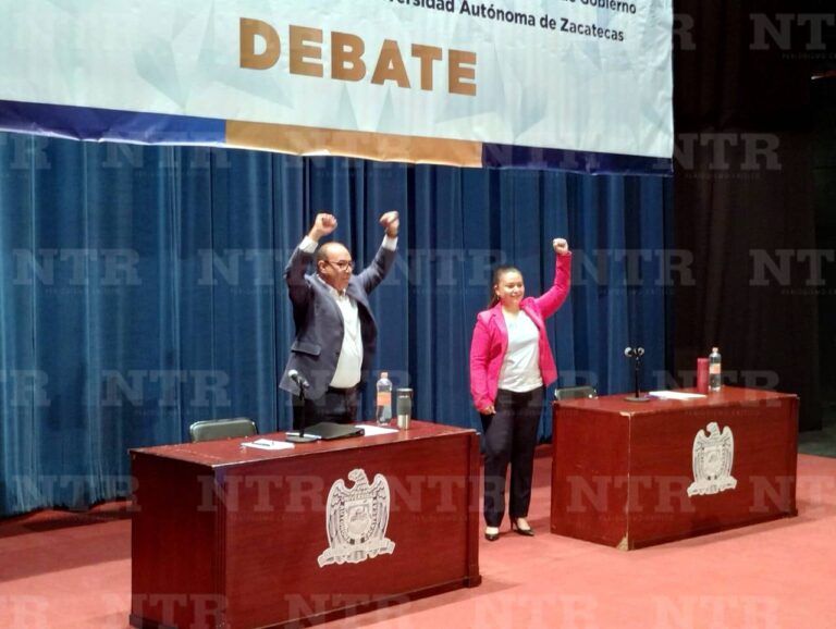 Presentan propuestas candidatos a la Rectoría en primer debate