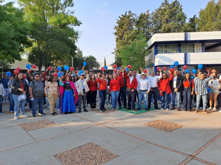 Realiza Jenny González campaña en Odontología e Ingeniería