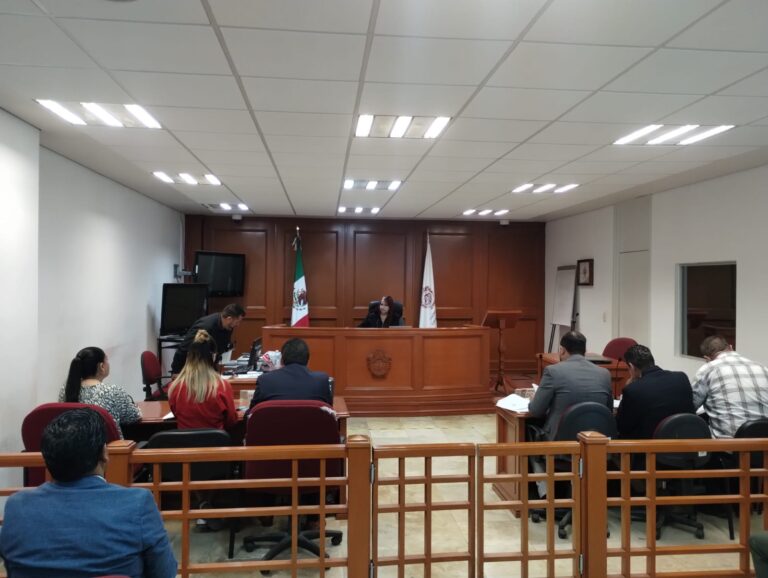 Aplazan audiencia de Jenny González