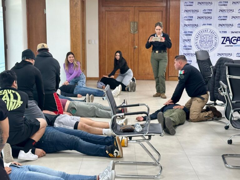 Capacitan a personal antros y bares en atención a emergencias