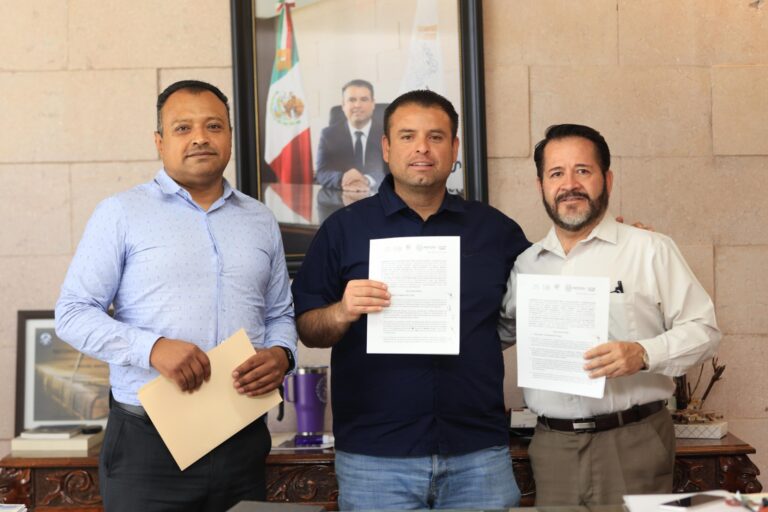 Firman convenio Ayuntamiento de Zacatecas y Cecati