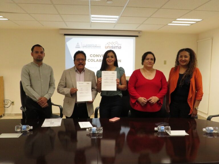 Firman convenio CDHEZ y Universidad Sierra Madre