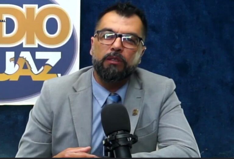 Flores de la Torre invita a comunidad universitaria a votar