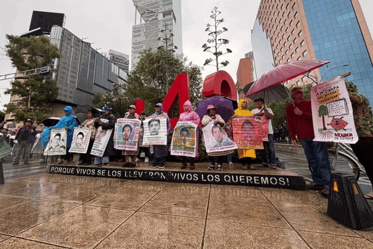 Se reunirán mañana padres de los 43 de Ayotzinapa con CSP