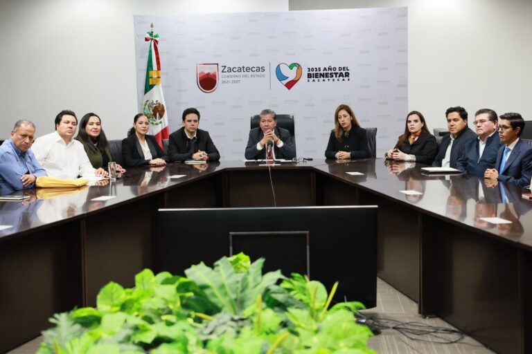 Anuncian aumento salarial a trabajadores sindicalizados