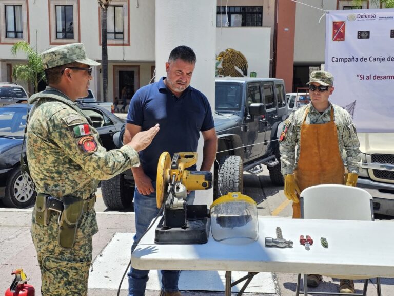 Paga Gobierno hasta $33 mil por entregar armas