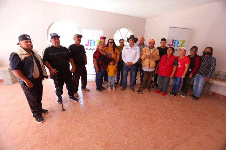 Realiza Rodrigo Ureño jornada de entrega de apoyos