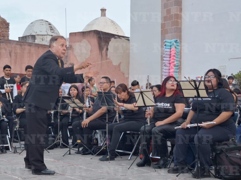 Ofrecen concierto en apoyo al magisterio