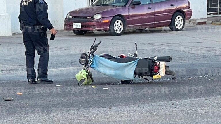 Se da a la fuga después de arrollar a motociclista