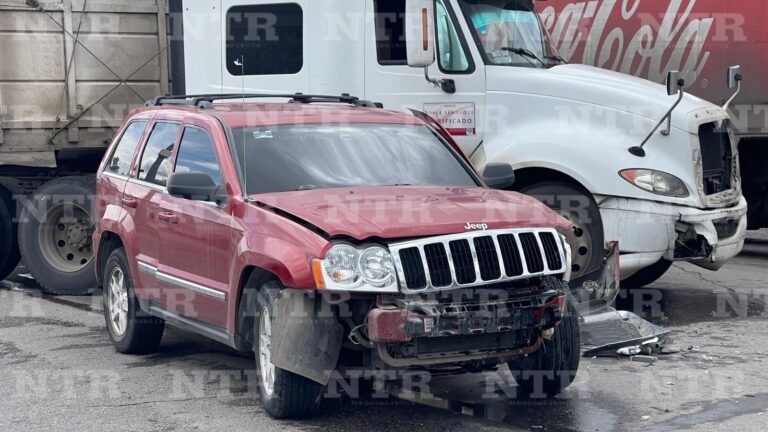 Registran fuerte choque en vialidad del Paseo del Mineral
