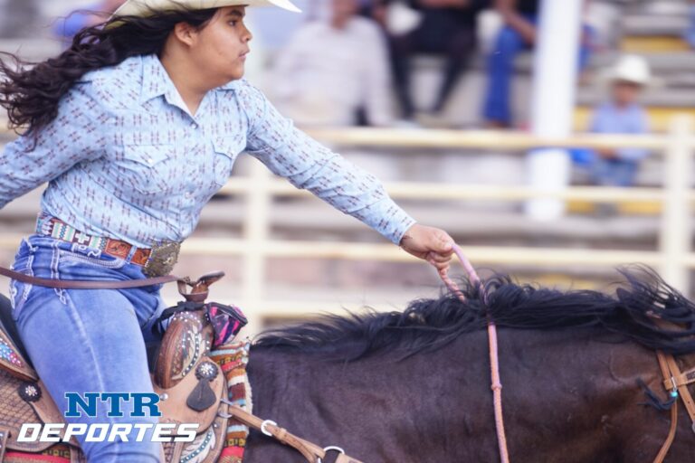 Alexa Guevara gana la cuarta fecha de las barrileras