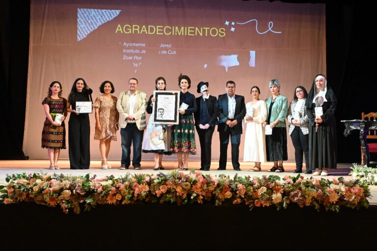 Combinan literatura, arte y música en obra de teatro