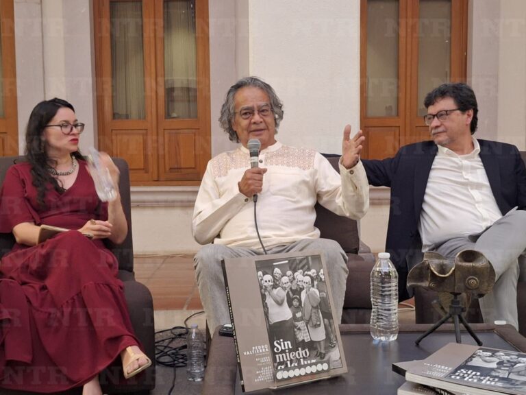 Conmemoran 50 años de trayectoria de Pedro Valtierra