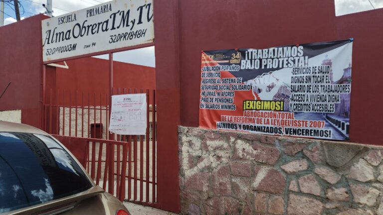 Continúa el paro en las escuelas