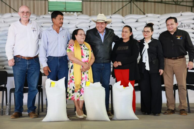 Dan inicio a programa de semilla subsidiada
