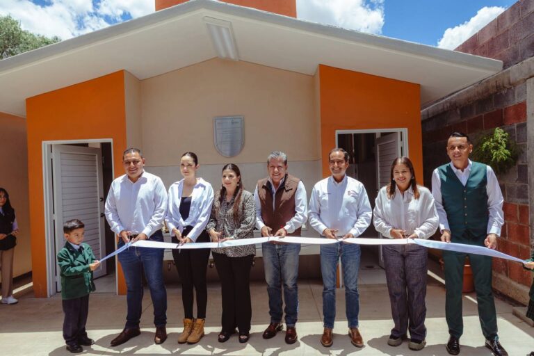 Entregan obras al Jardín de Niños “Víctor Manuel García Ortega”