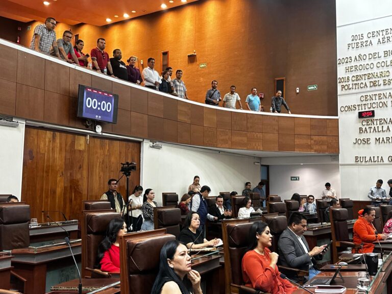 Exigen a diputados mejorar servicio de salud