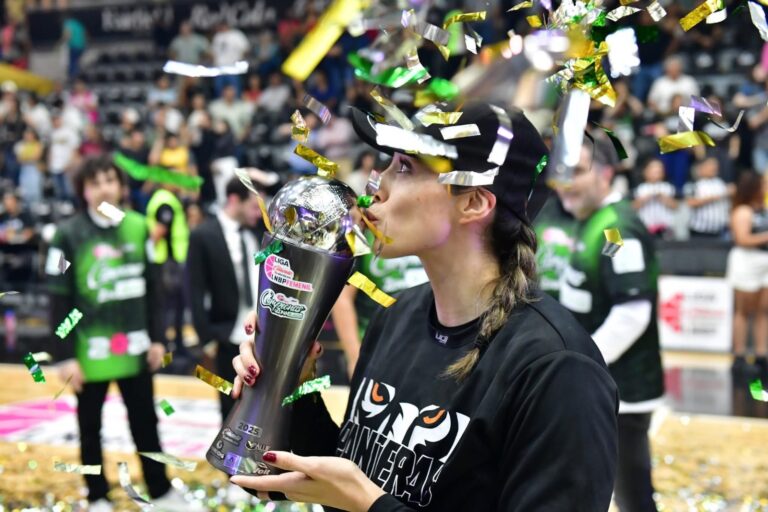 Panteras y Karla conquistan el campeonato de Zona