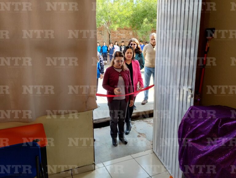 Rescata Ingeniería de la UAZ salón de cómputo de Primaria 8 de Septiembre