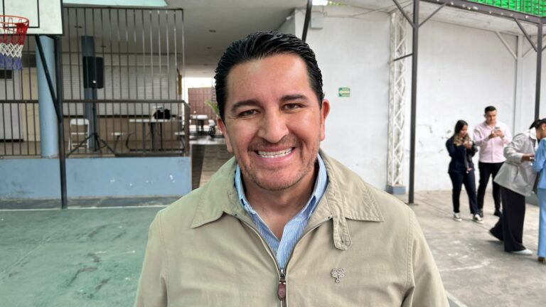 Alcalde defiende contratos con medios
