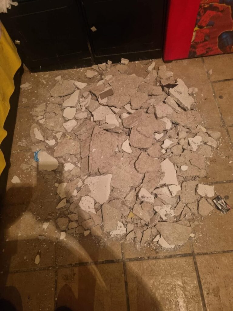 Deja estragos temblor en Concha del Oro
