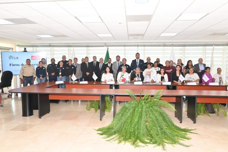 Firman convenio FGJEZ y University of the West of England