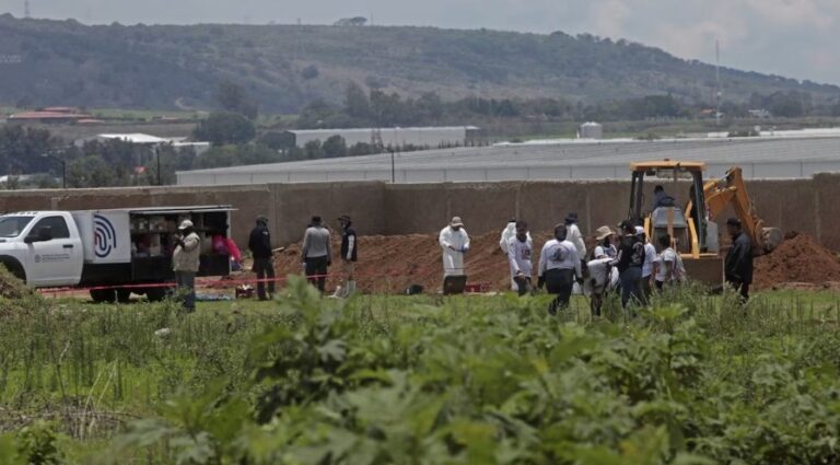 Fosa de Zapopan: Exigen la identificación de cuerpos tras hallazgo