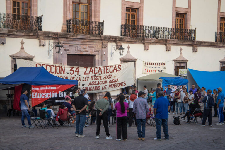 Hasta agosto, pago a maestros del estado