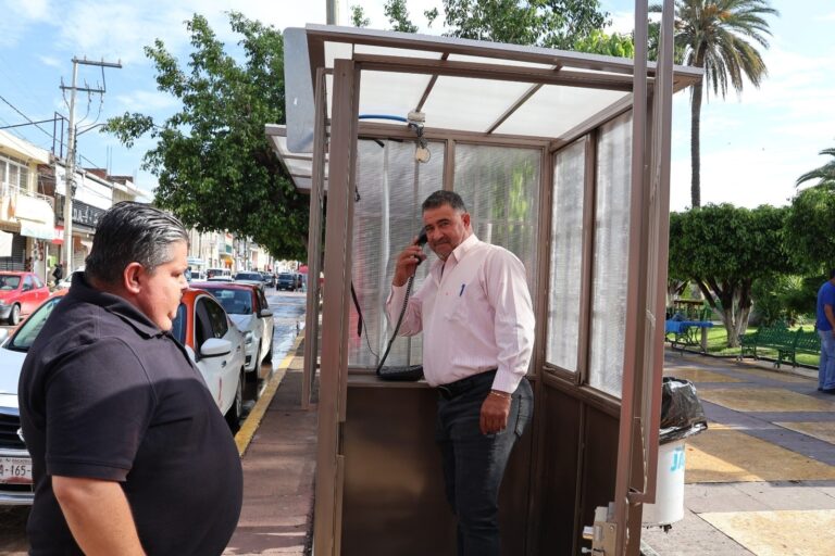 Invierten $45 mil e instalan cabina de taxis en Jalpa