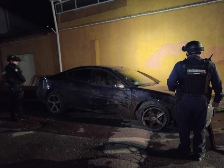 Recuperan vehículo robado en colonia Ejidal
