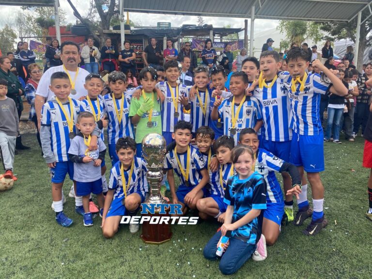 Se corona Rayados en la pony