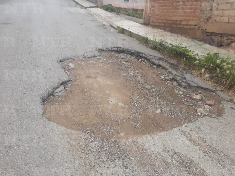 Celebrarán aniversario de un bache en El Orito