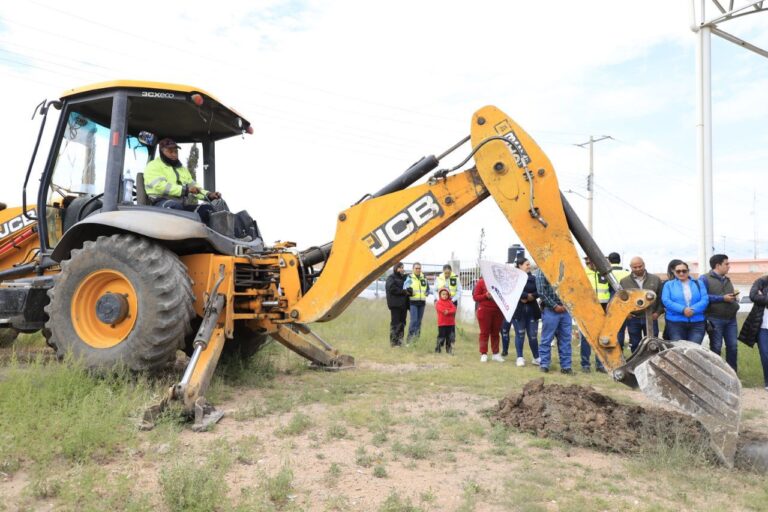 Inician obras de pavimentación y servicios sanitarios en Fresnillo