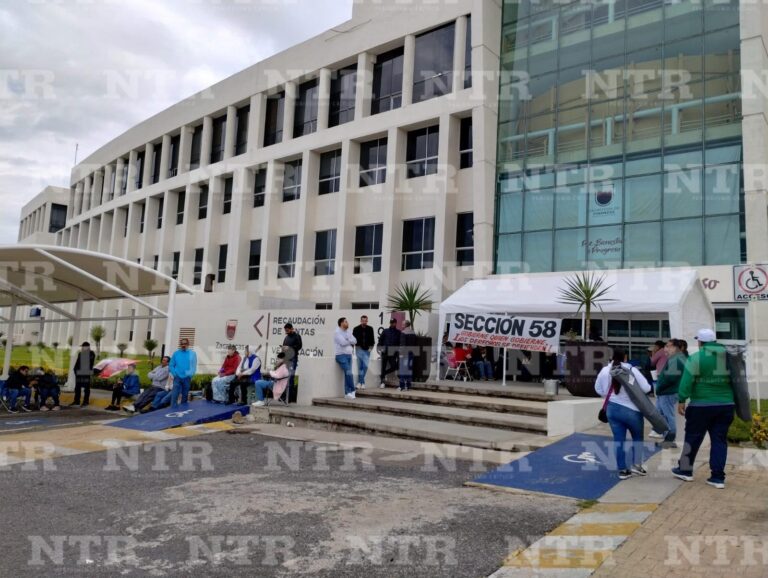 Se extiende protesta de maestros en municipios