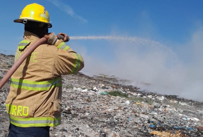 Municipios, sin dinero para aumento a bomberos