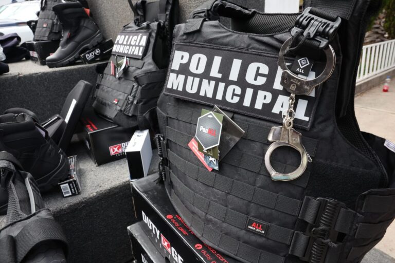 Entregan equipamiento a corporaciones de nueve municipios