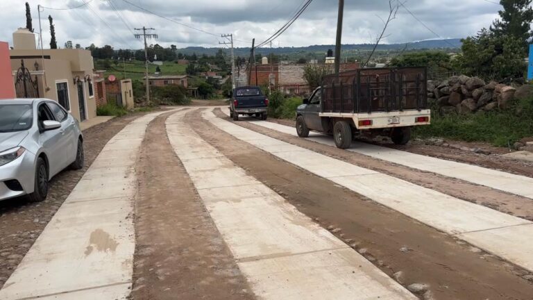 Entregan pavimentación en la localidad Tlachichila