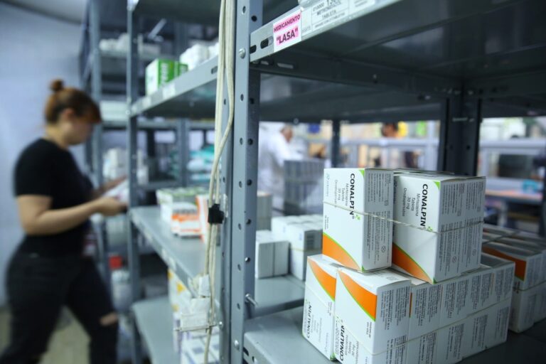 Admiten 3% de desabasto en medicinas; culpan a proveedores