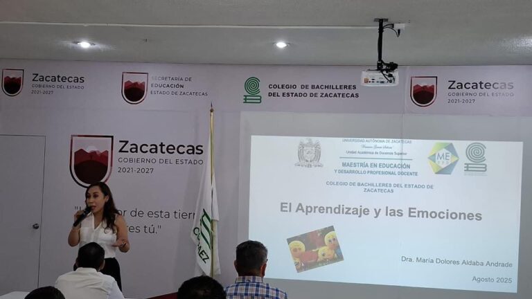 Imparten charla sobre aprendizaje y emociones