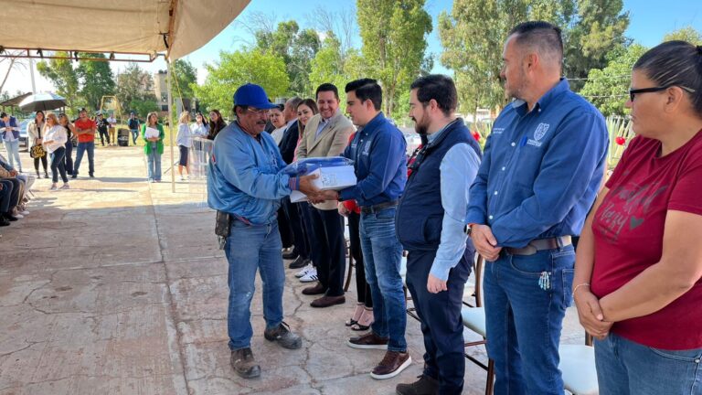 Dotan a personal del ayuntamiento de equipo de trabajo