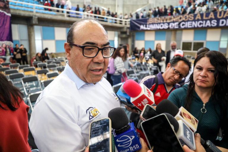 Pese a crisis, «recibiré una UAZ unida y fuerte»: Román