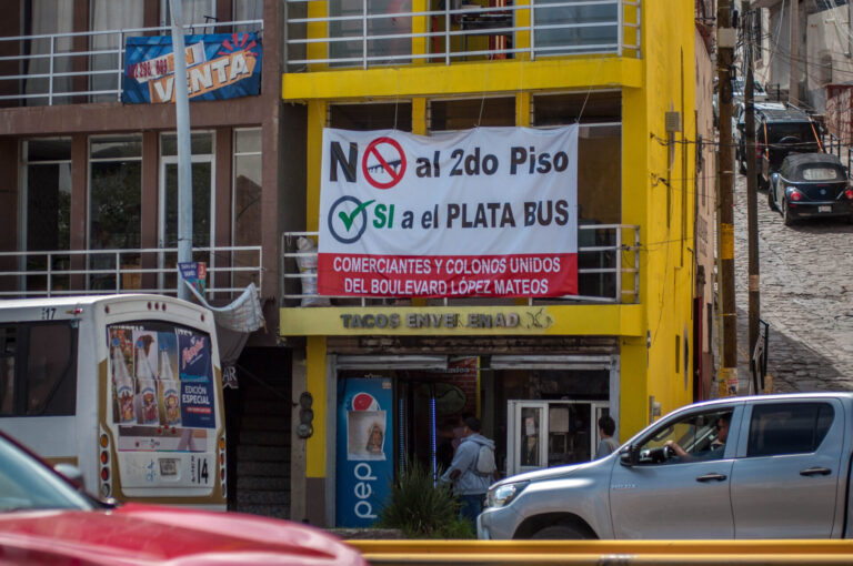 Retiran créditos a comerciantes tras cancelar 2° piso