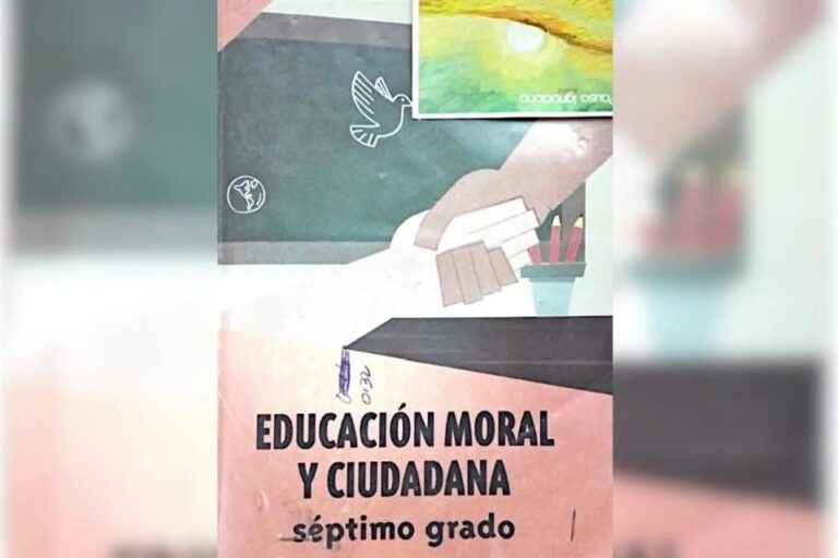 También regala la 4T libros de texto a Cuba