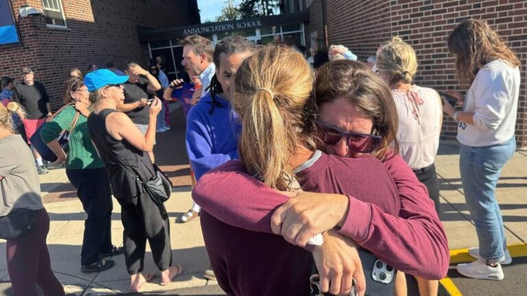 Tiroteo en escuela de Minneapolis deja 20 heridos y dos fallecidos