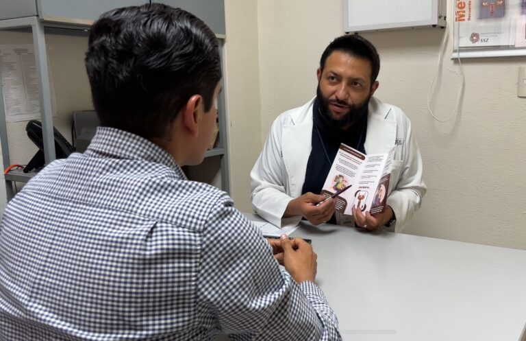 Urge reglamento local de servicio social para médicos