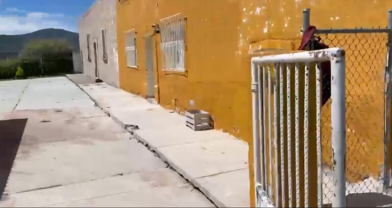 Reaperturan primaria tras ser desplazados por la delincuencia