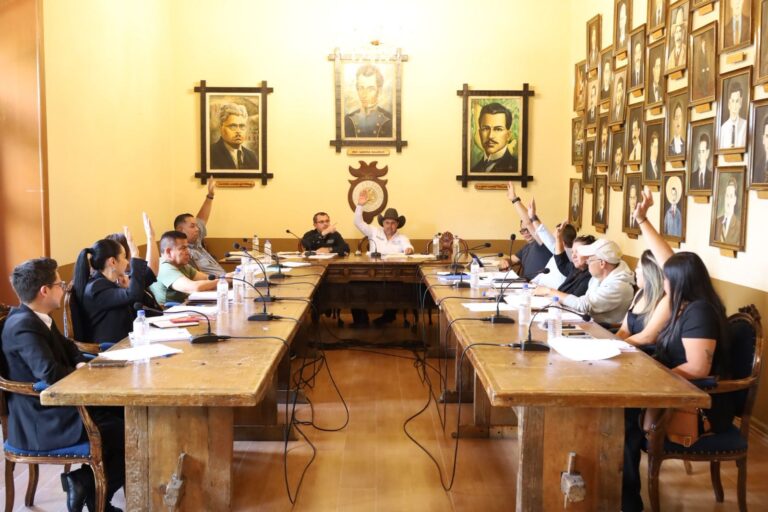 Aprueban informe de la feria y convenio con la UAZ
